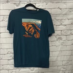 Old Navy Men’s Teal Blue Graphic Tee Size Medium